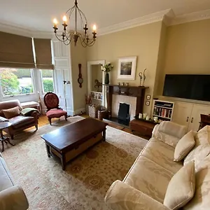 Braid Rd Stunning Apartment
